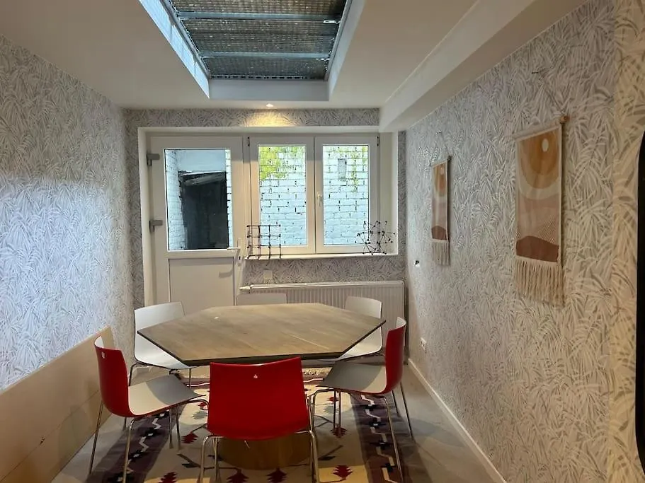 Exceptional 600 M2 Spacious 12Bd 12Ba Villa Bruxelles